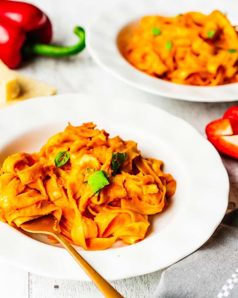 roasted red pepper pasta on a fork. Image by Jaz Kitchen